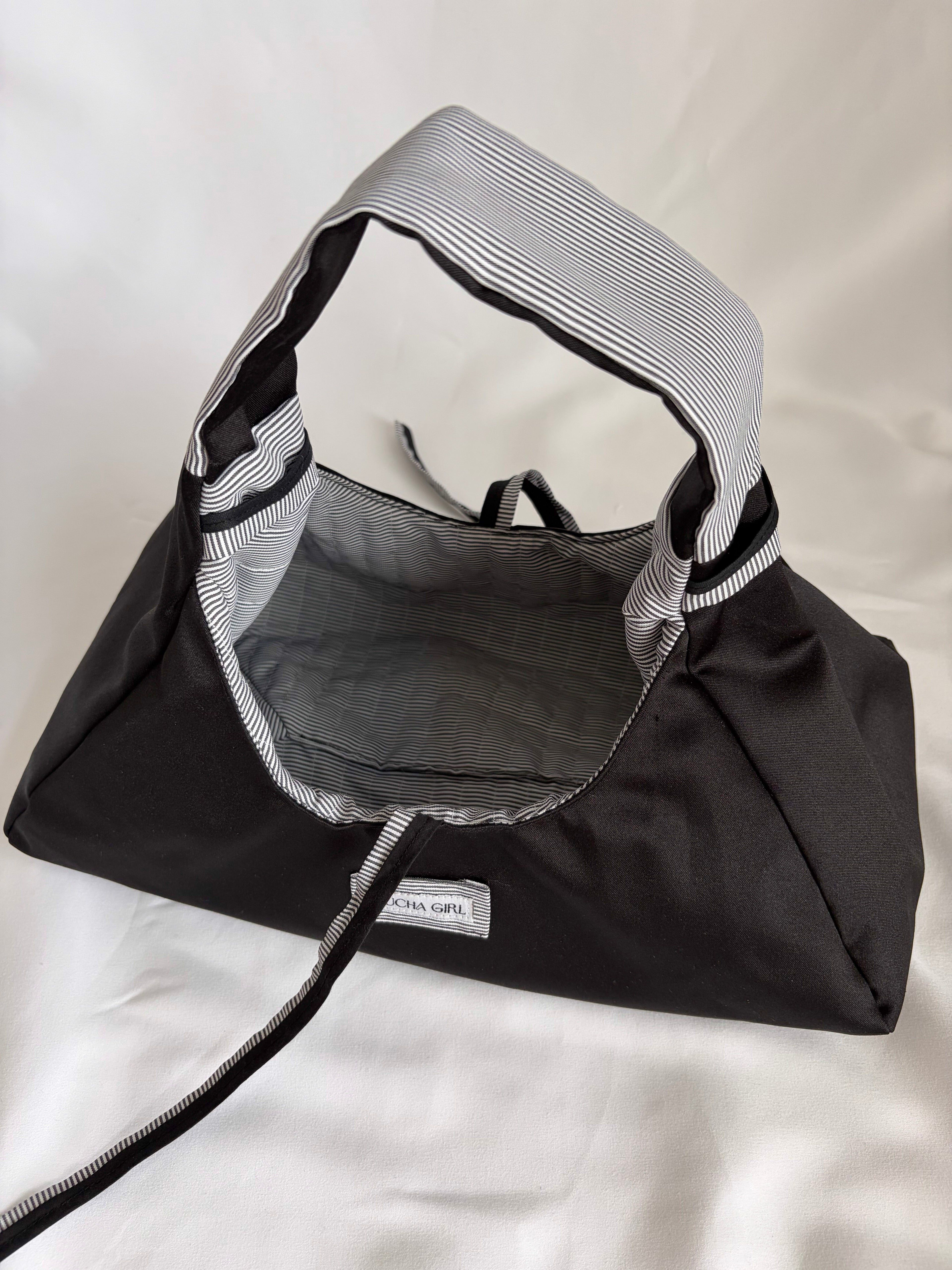Reverse Purse - Black & White