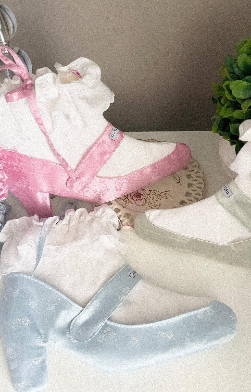 The Regency Shoe Bag