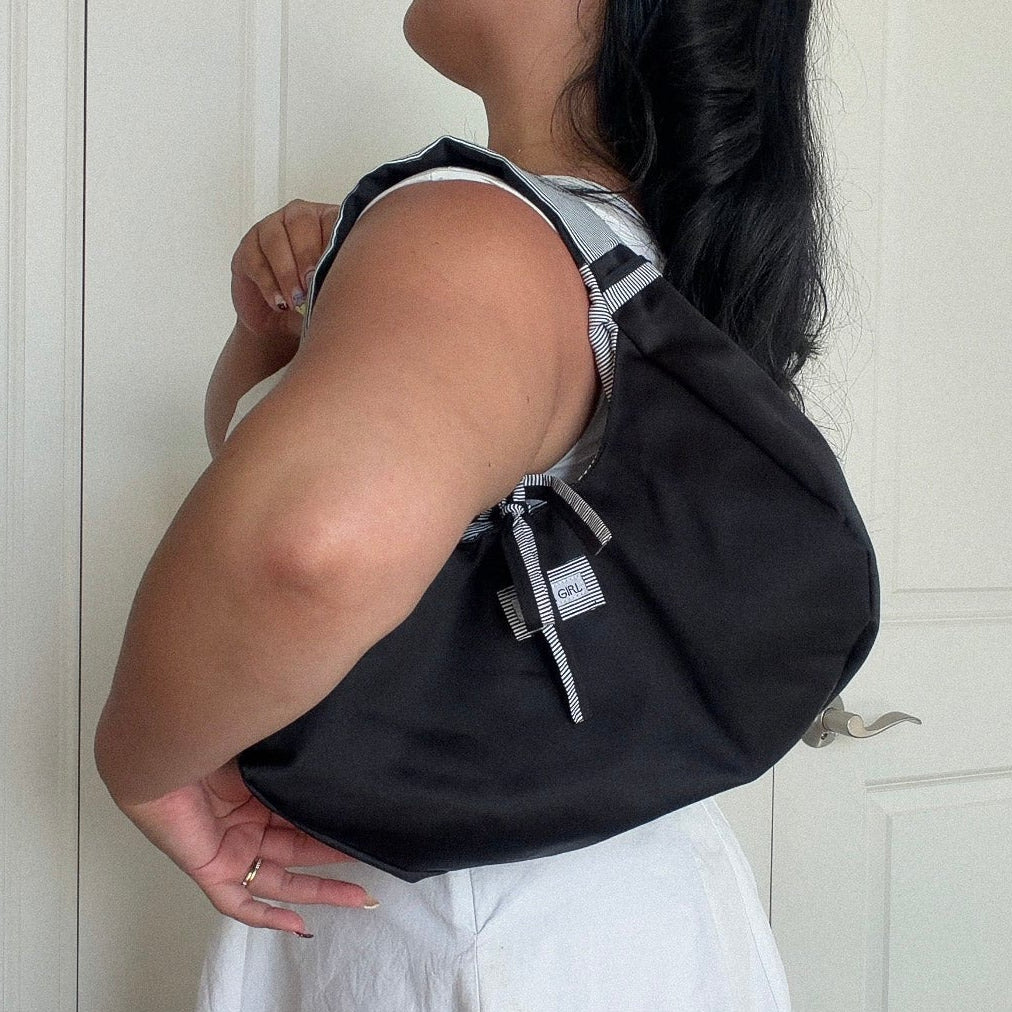 Reverse Purse - Black & White