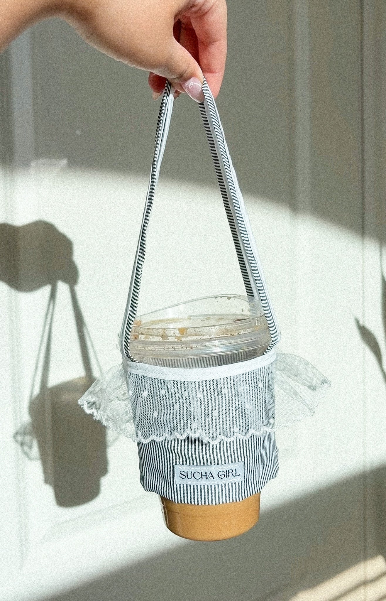 The Coffee Carrier
